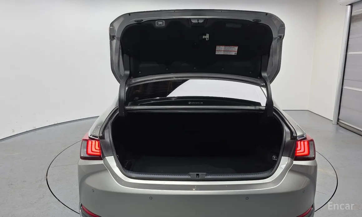 Фото 20 - Lexus ES