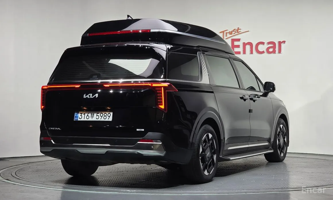 Фото 2 - Kia Carnival