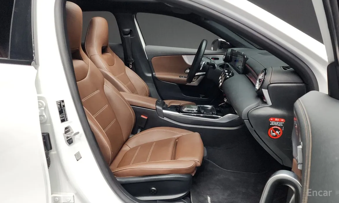 Фото 11 - Mercedes-Benz A-Class