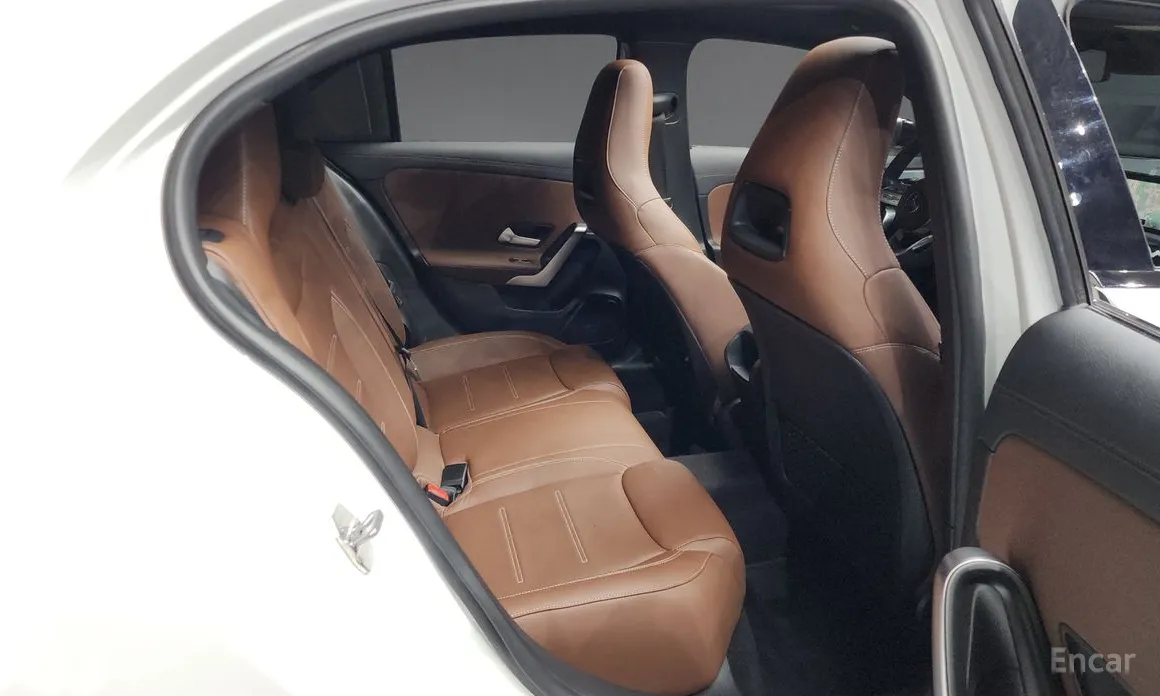 Фото 12 - Mercedes-Benz A-Class