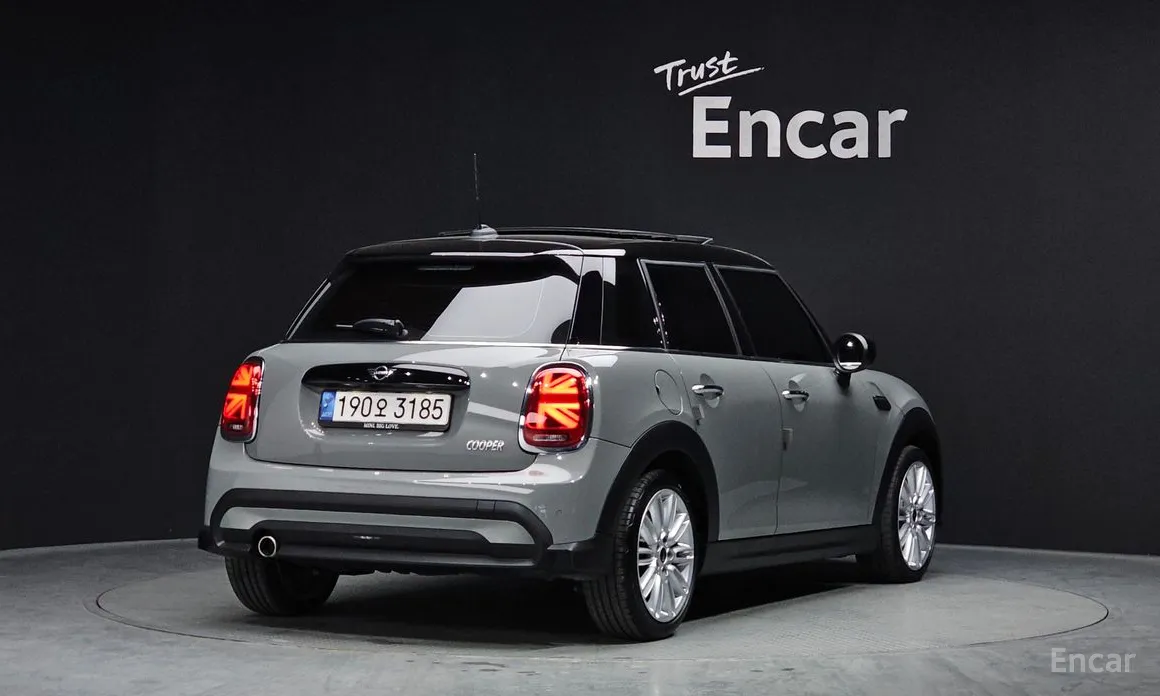 Фото 2 - Mini Cooper