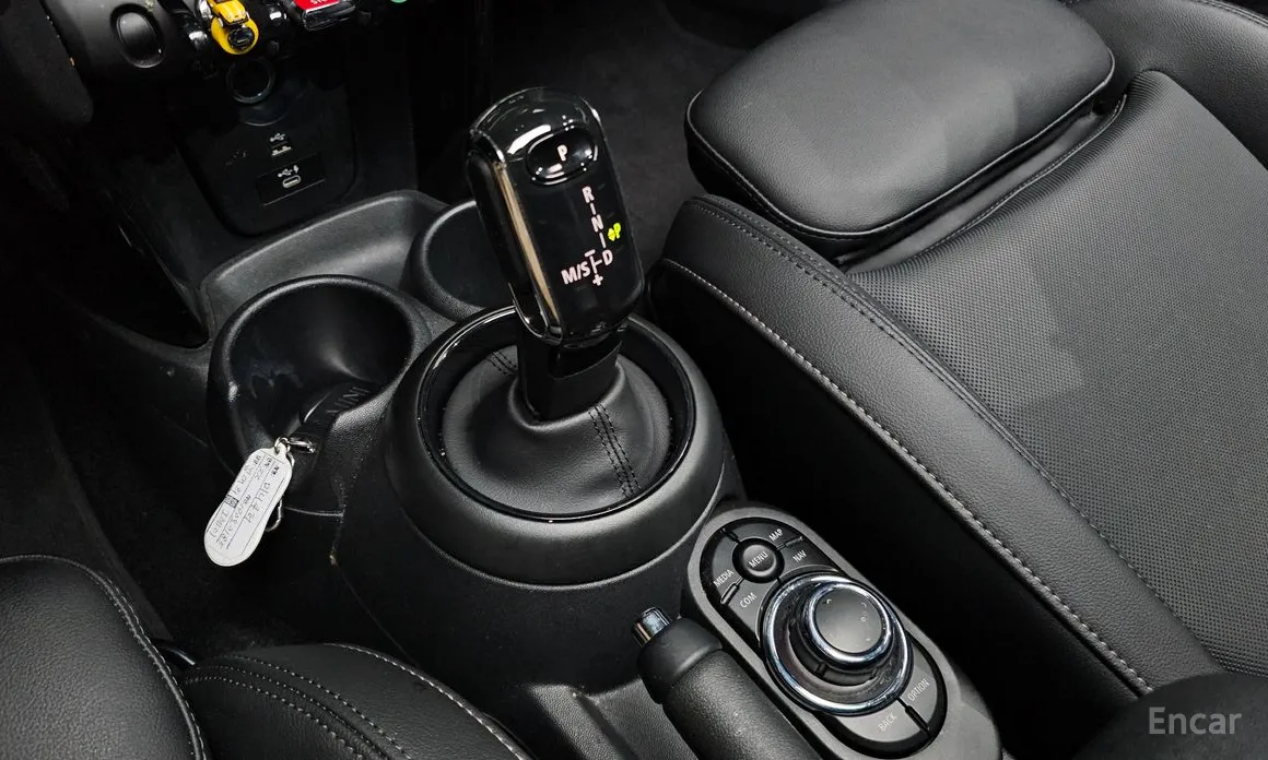 Фото 9 - Mini Cooper