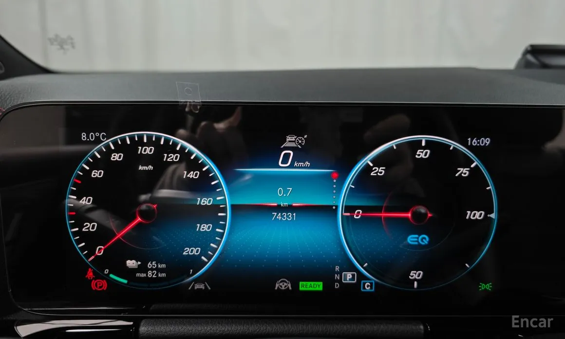 Фото 8 - Mercedes-Benz EQA