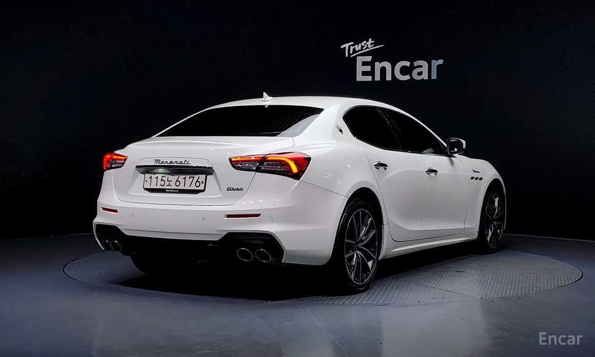 2013 Maserati Ghibli