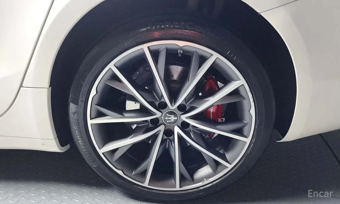 2013 Maserati Ghibli