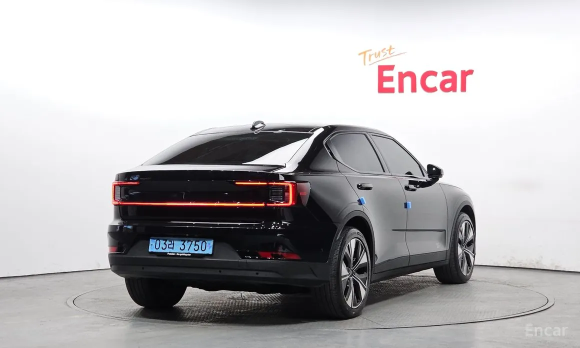 Фото 2 - Polestar 2