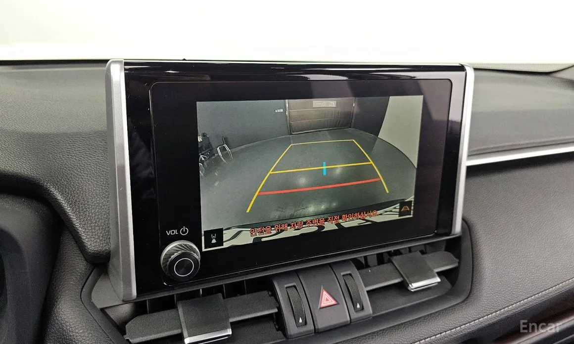 Фото 15 - Toyota RAV4