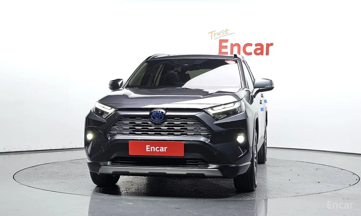 Фото 3 - Toyota RAV4