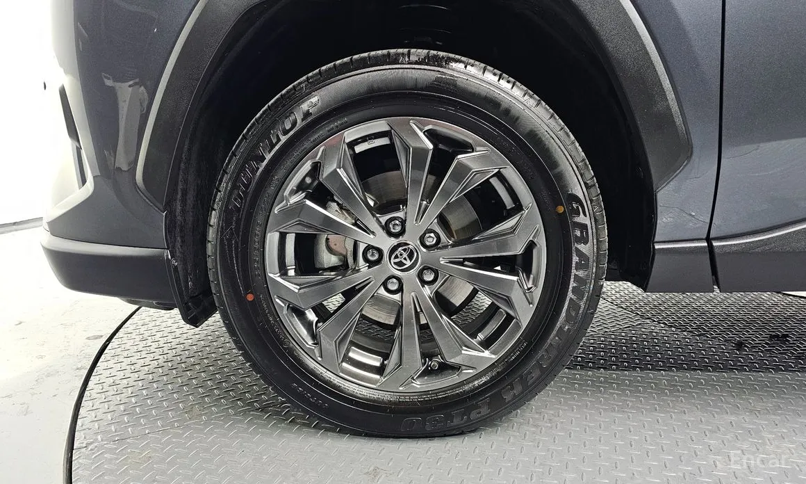 Фото 5 - Toyota RAV4