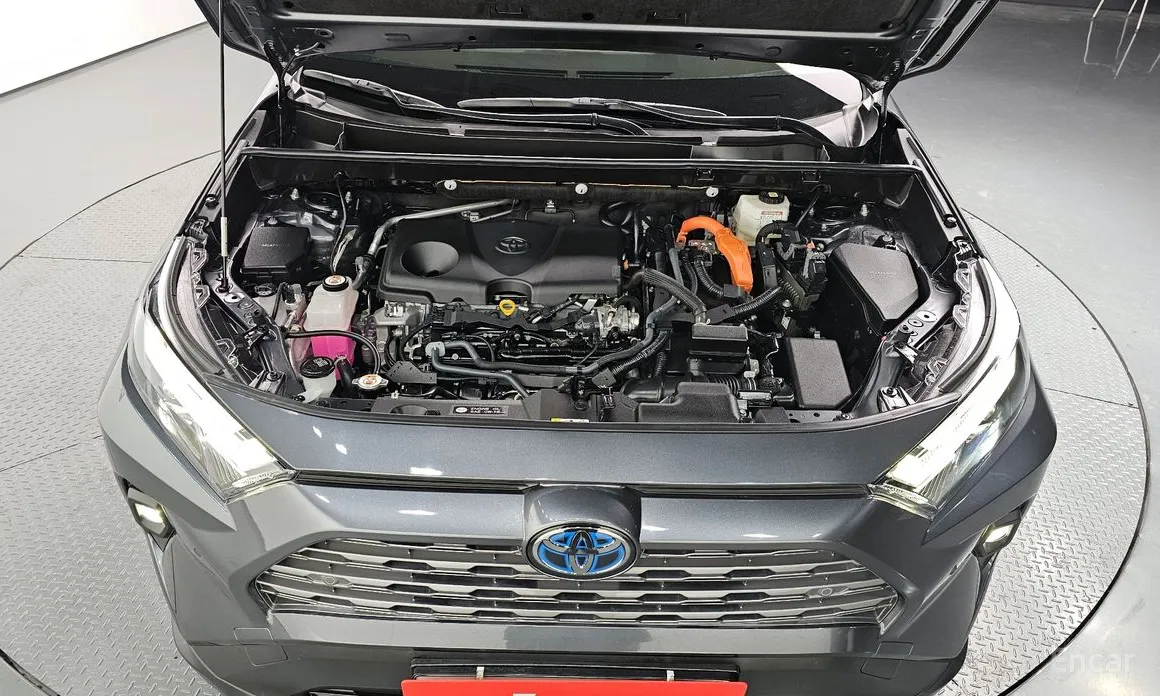 Фото 6 - Toyota RAV4