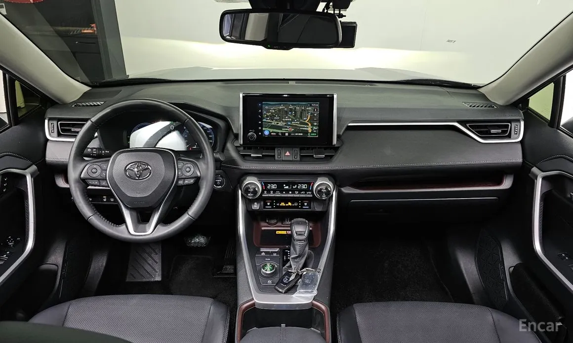 Фото 7 - Toyota RAV4