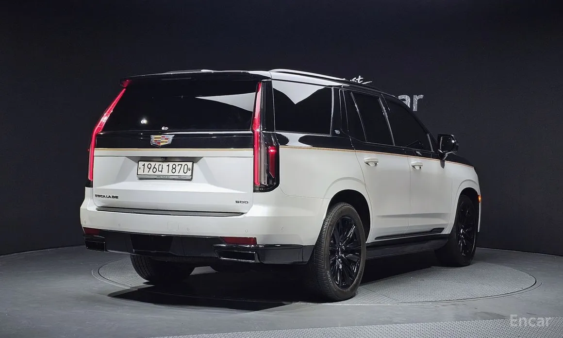 Фото 2 - Cadillac Escalade
