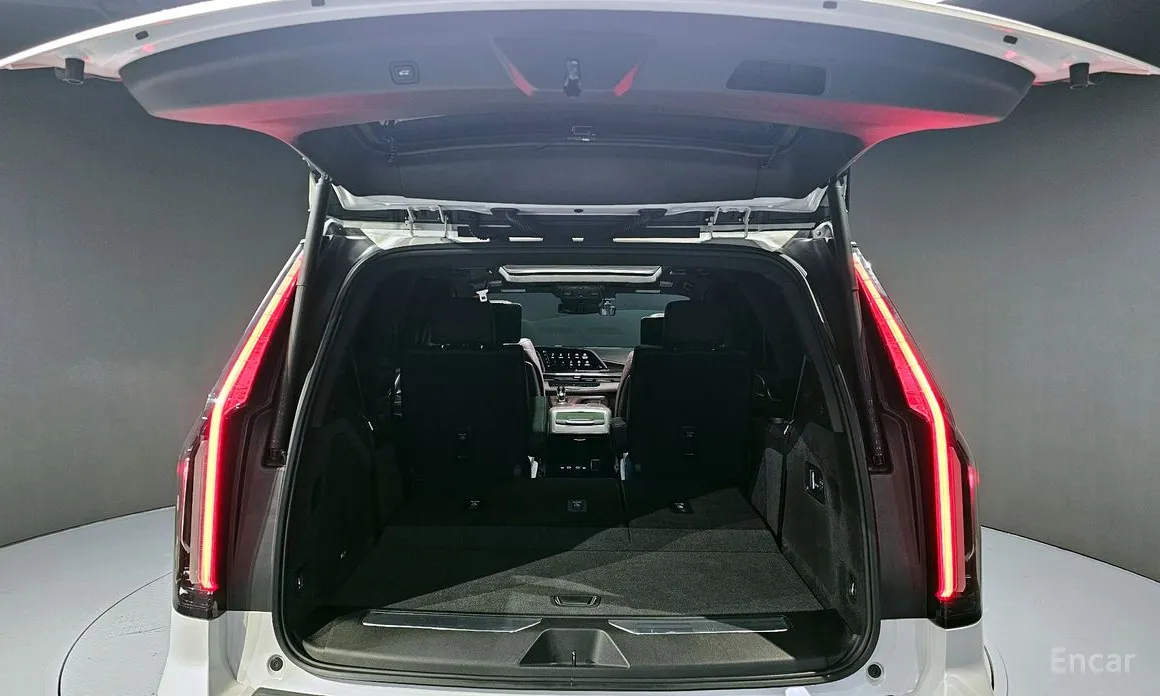 Фото 20 - Cadillac Escalade