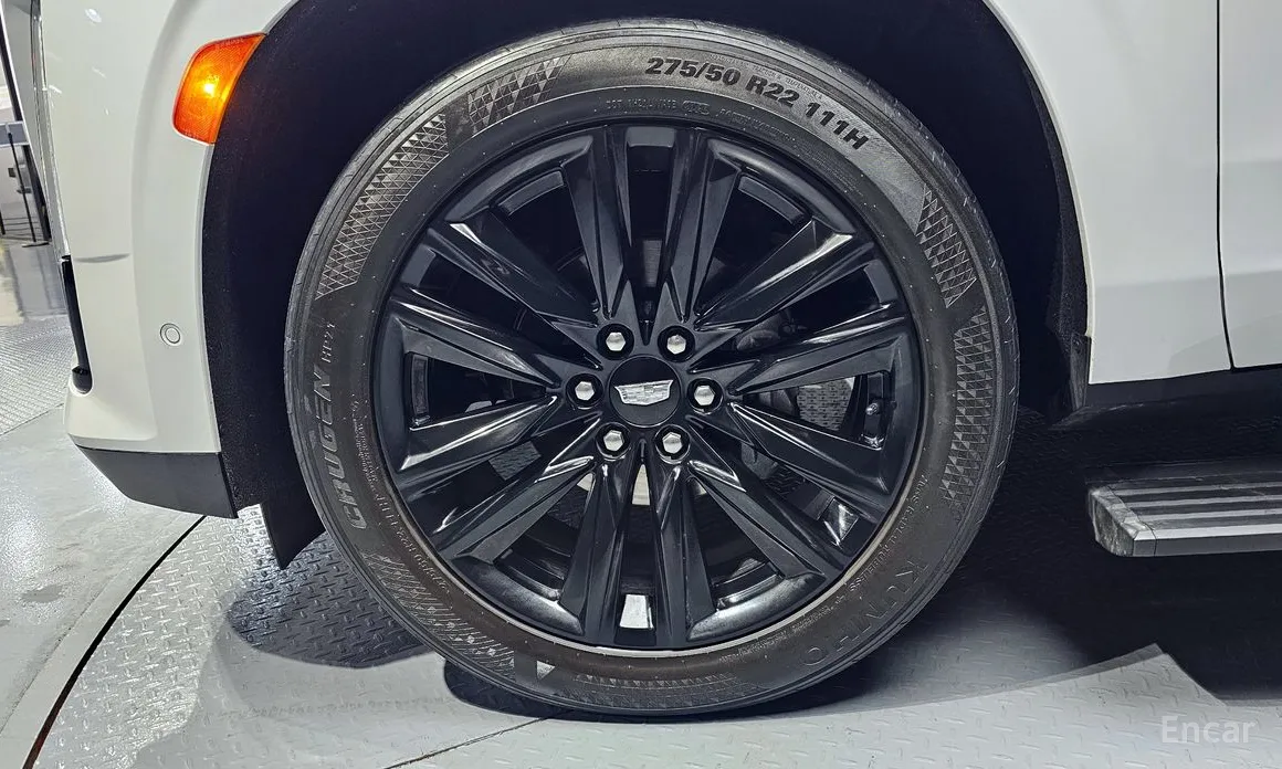 Фото 5 - Cadillac Escalade