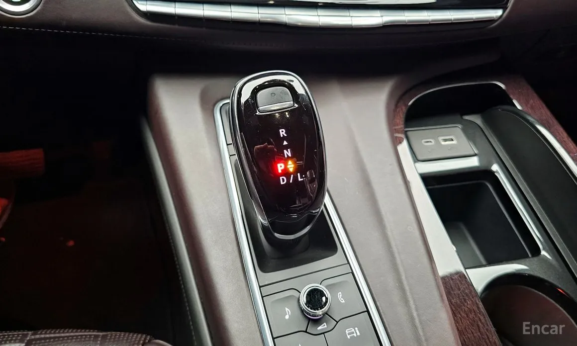 Фото 9 - Cadillac Escalade