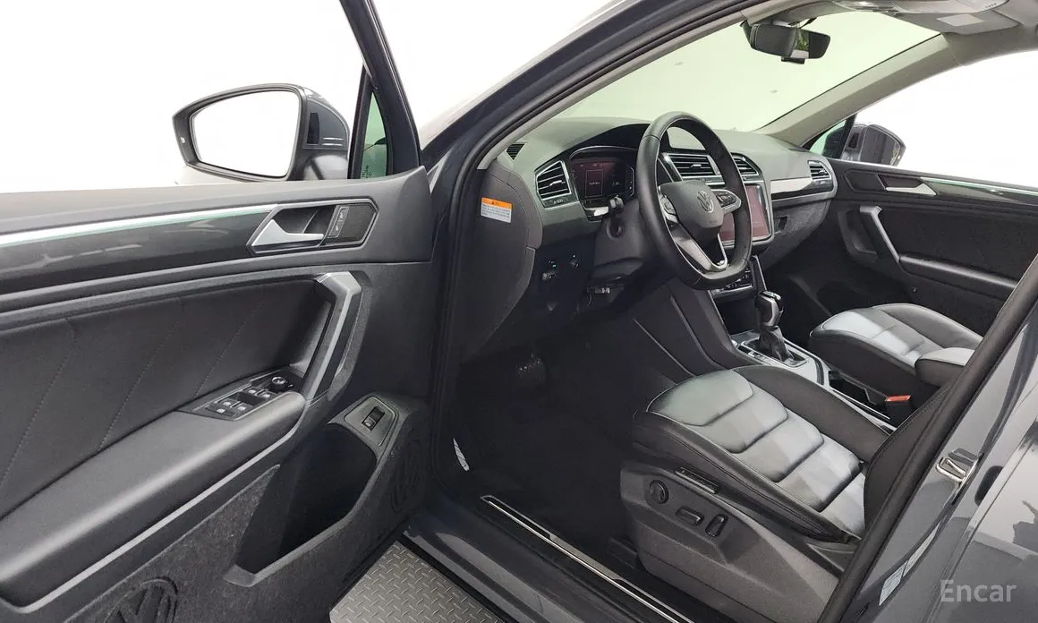 Фото 10 - Volkswagen Tiguan