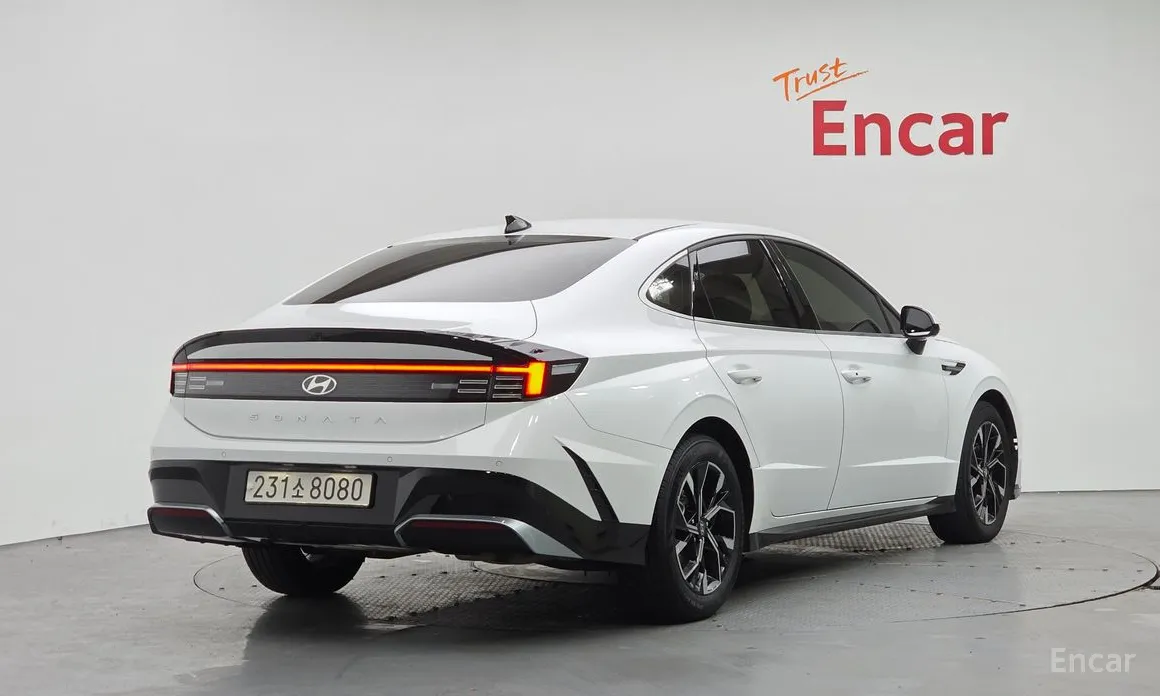 Фото 2 - Hyundai Sonata