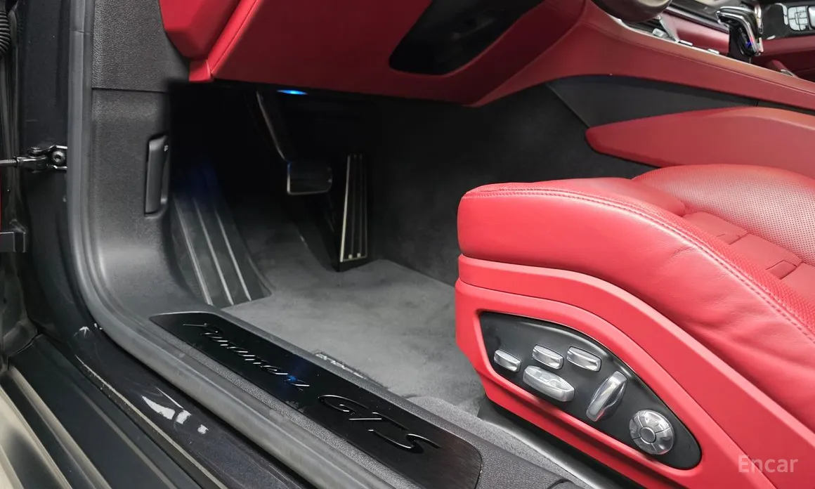 Фото 16 - Porsche Panamera