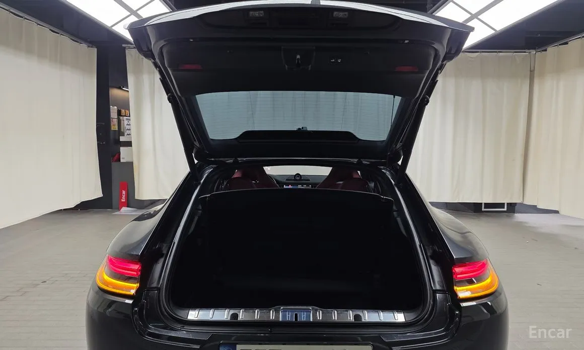 Фото 20 - Porsche Panamera