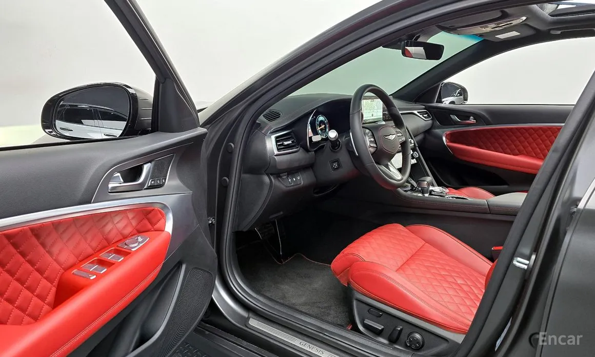 Фото 11 - Genesis G70