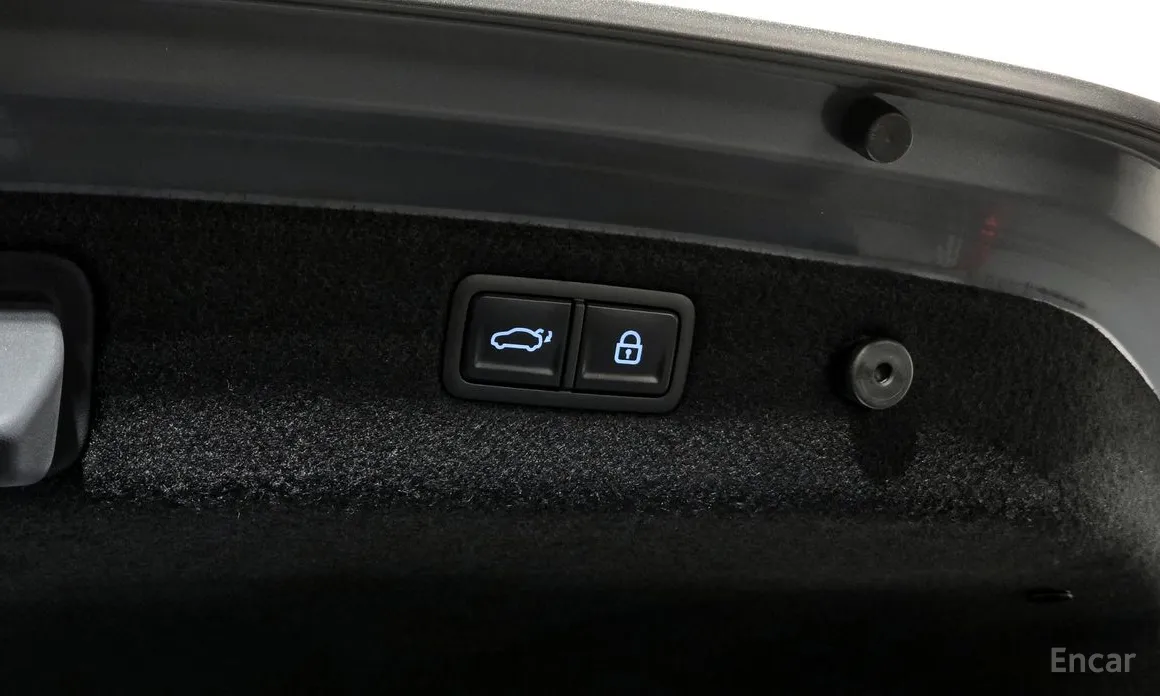 Фото 20 - Genesis G70