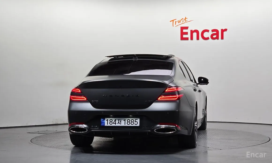 Фото 4 - Genesis G70