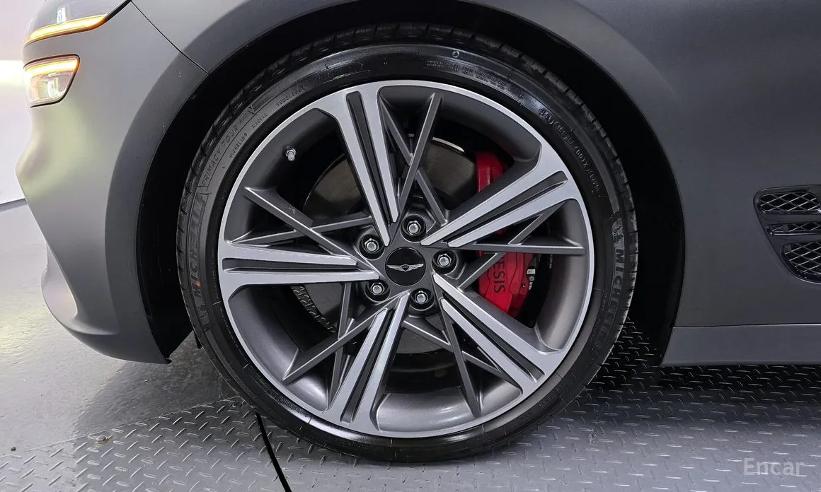 Фото 5 - Genesis G70