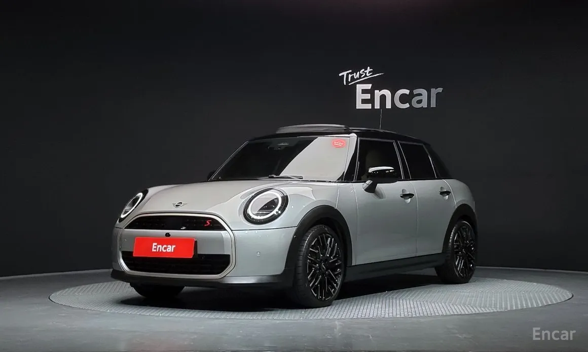 Фото 1 - Mini Cooper