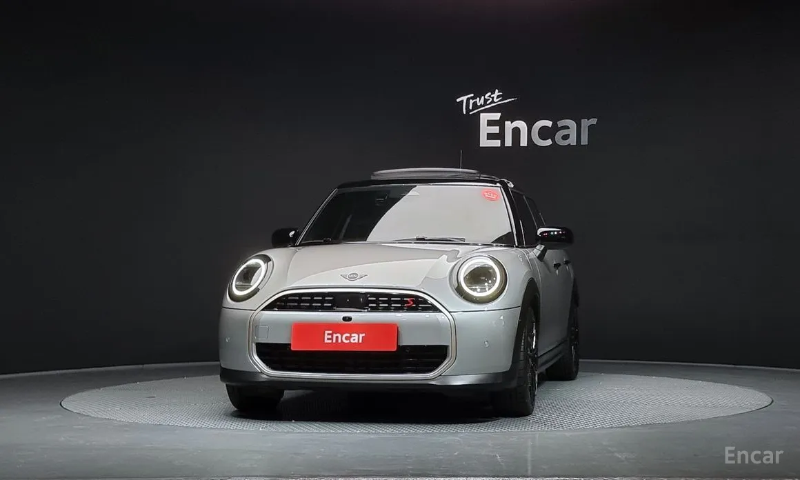 Фото 3 - Mini Cooper