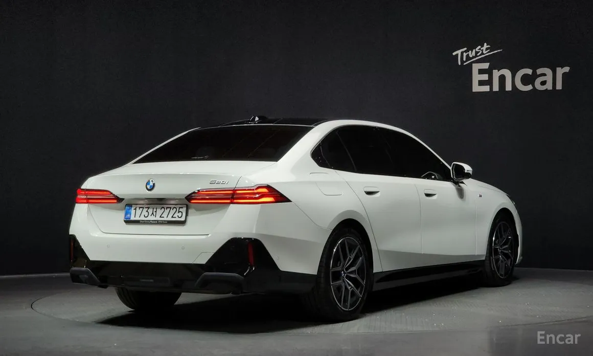 Фото 2 - BMW 5 Series