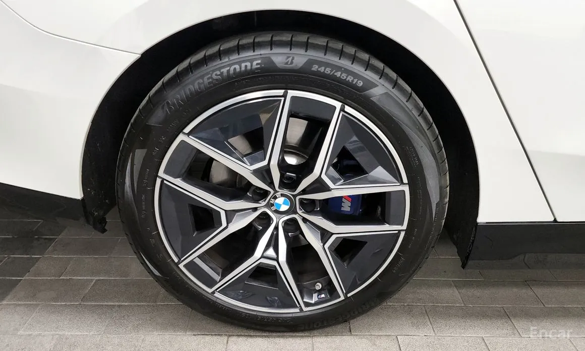 Фото 5 - BMW 5 Series