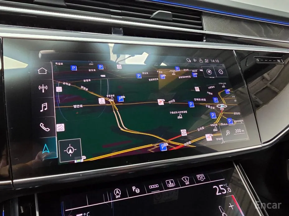 Фото 13 - Audi A8