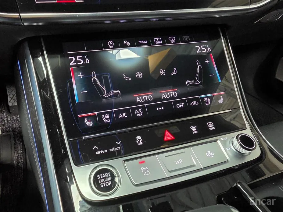 Фото 15 - Audi A8