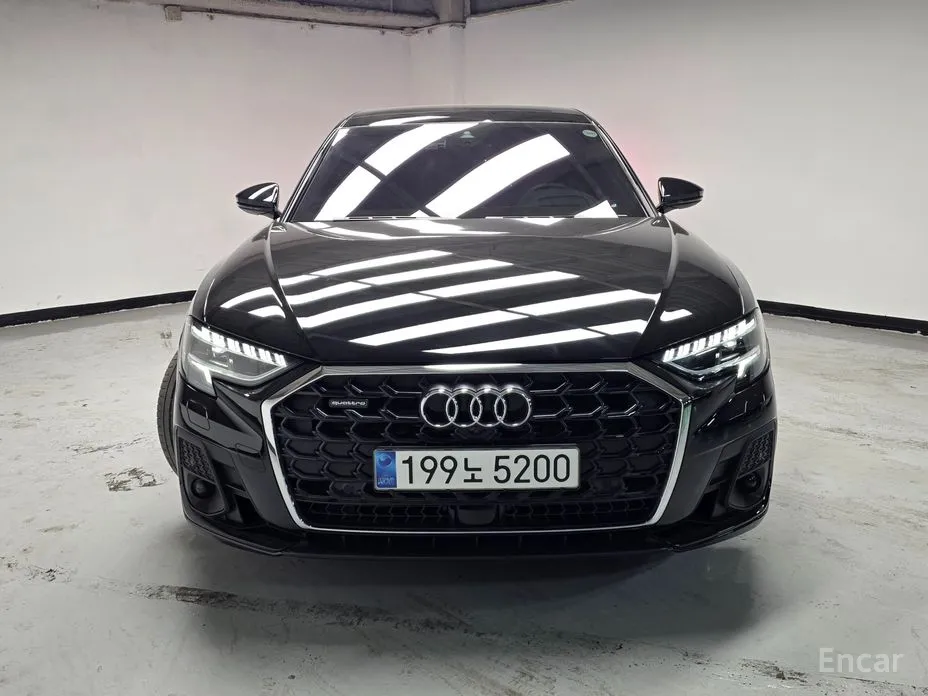 Фото 3 - Audi A8