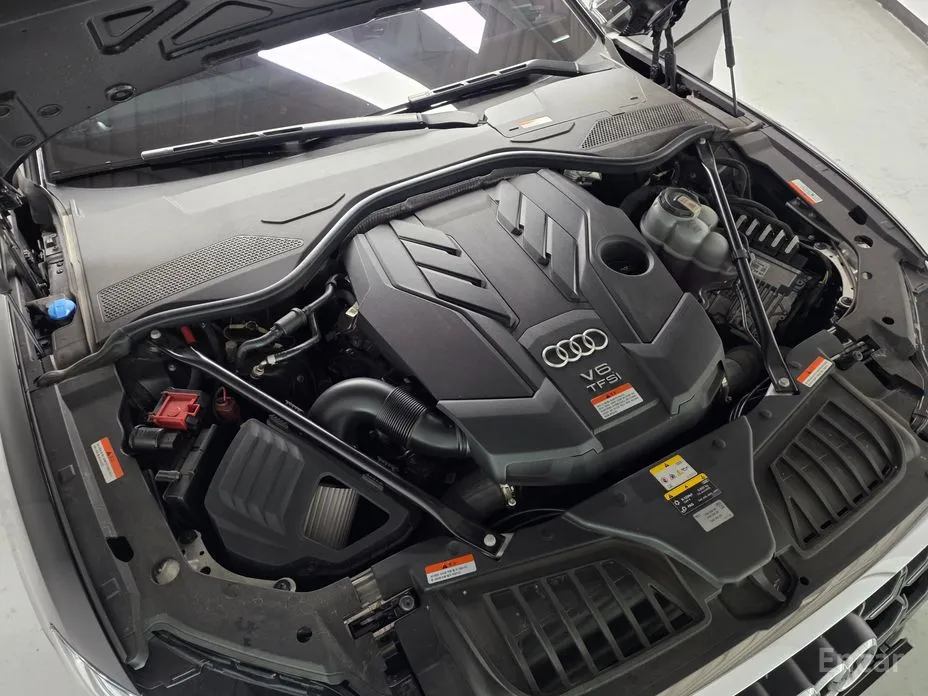 Фото 9 - Audi A8