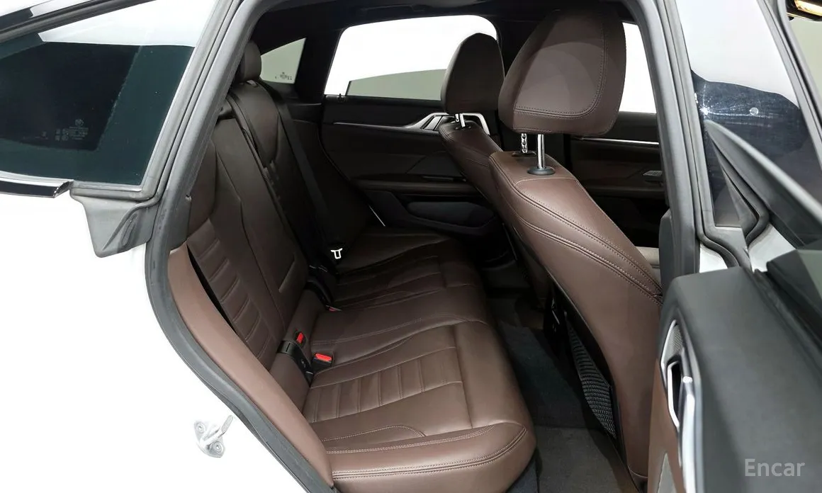 Фото 12 - BMW i4