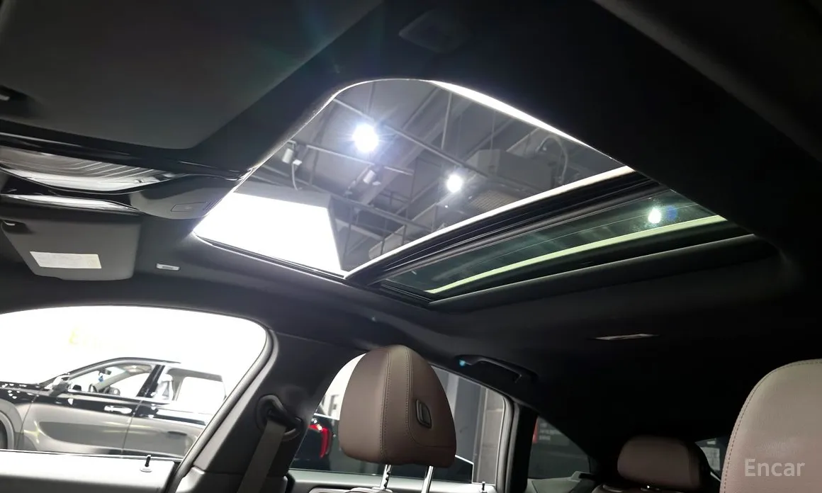 Фото 18 - BMW i4