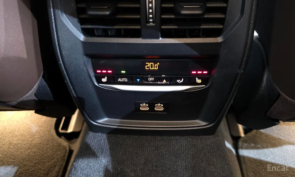 Фото 19 - BMW i4