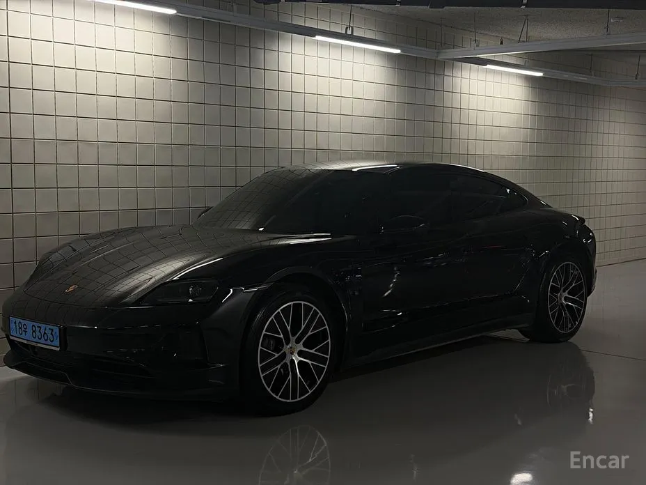 Фото 3 - Porsche Taycan