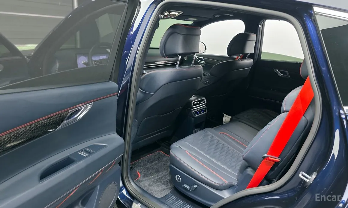 Фото 11 - Genesis GV80