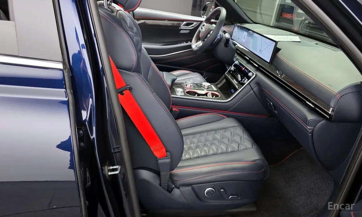 Фото 12 - Genesis GV80