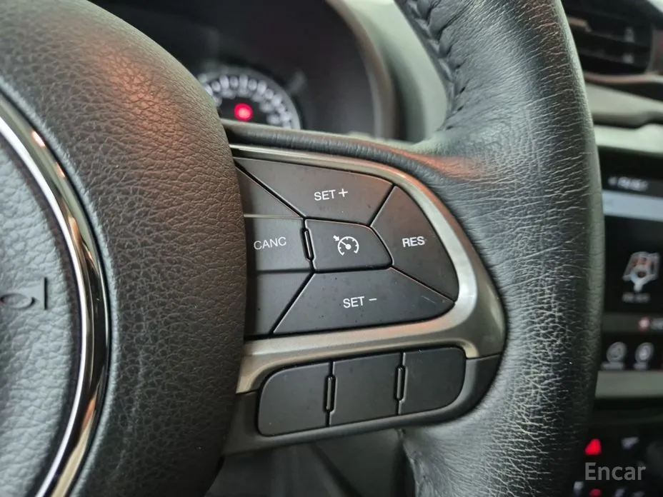 Фото 16 - Jeep Renegade