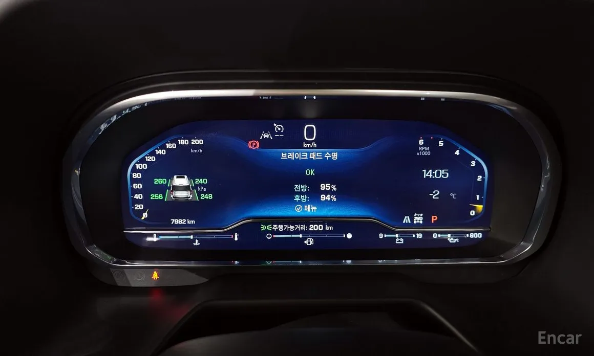 Фото 8 - Chevrolet Tahoe