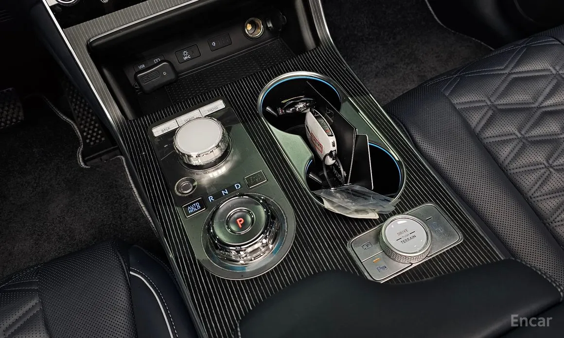 Фото 9 - Genesis GV80