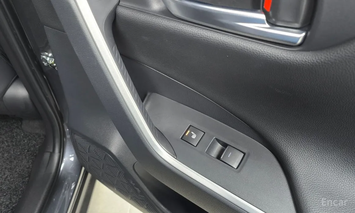 Фото 18 - Toyota RAV4