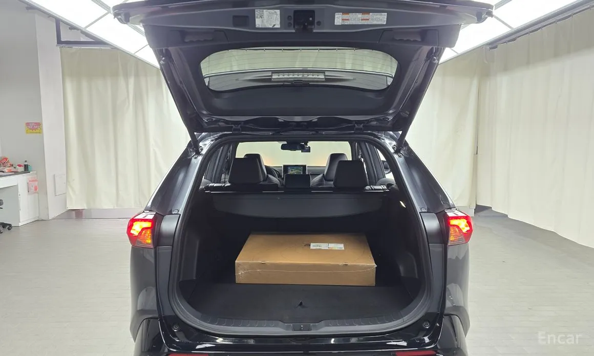 Фото 20 - Toyota RAV4