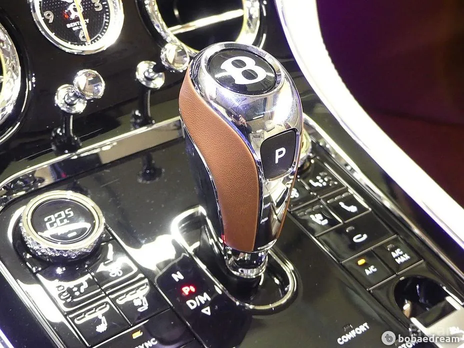 Фото 9 - Bentley Continental GT