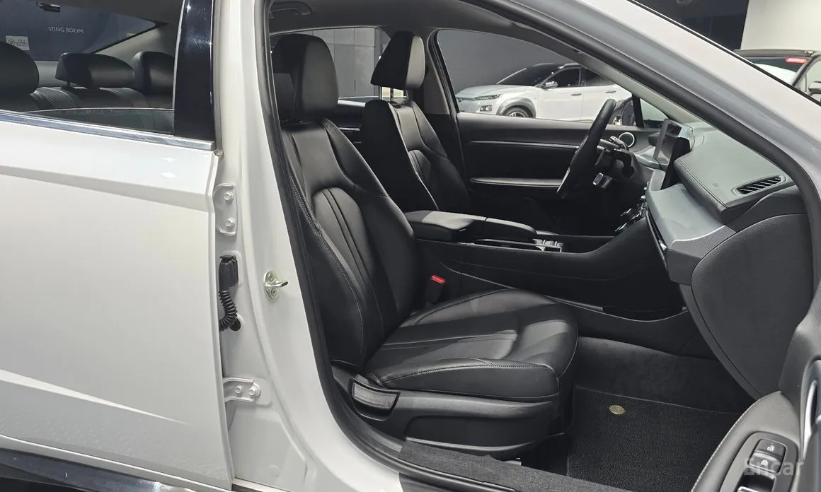 Фото 10 - Hyundai Sonata