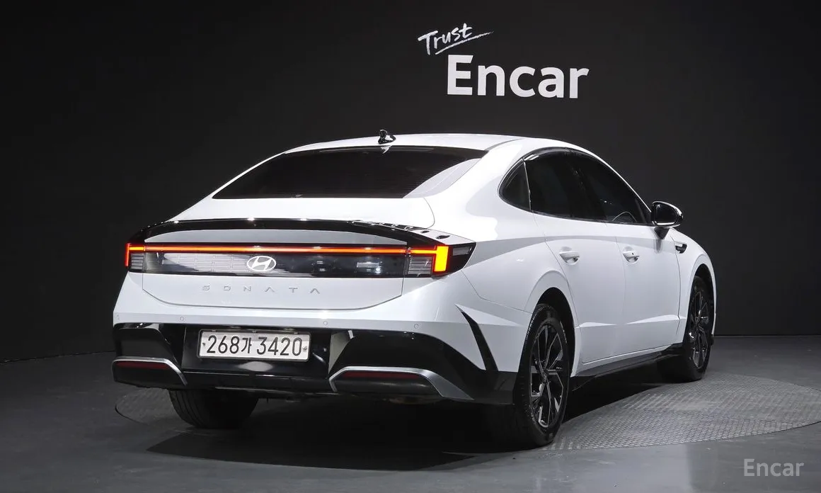 Фото 2 - Hyundai Sonata