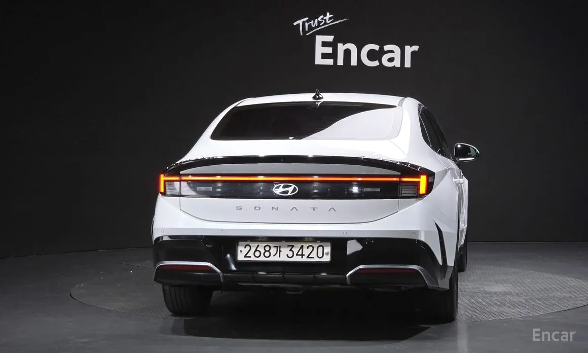 Фото 4 - Hyundai Sonata